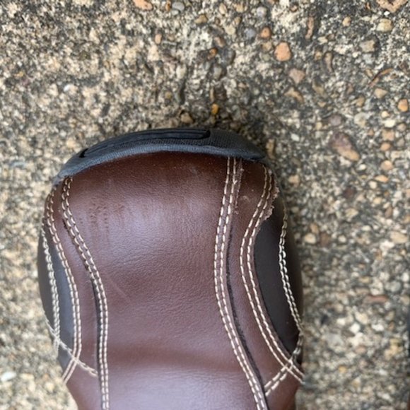 Boy's size 6 brown slip on shoes - Picture 4 of 13